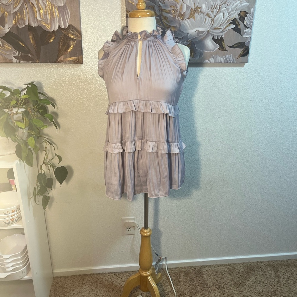 💐HP💐 Anthropologie Lavender Tiered Ruffle Sleeveless Blouse Top Size -XS - Picture 3 of 8
